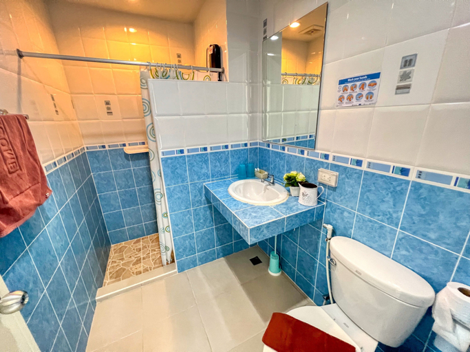 Bathroom 4, Sai Rougn Residence, Phuket Island