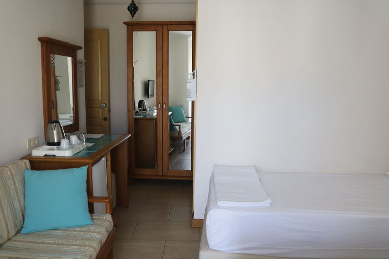 Bedroom 3, Datca Kilic Hotel, Datça