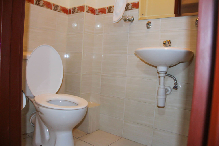 Bathroom 4, Eron Hotel, Starehe