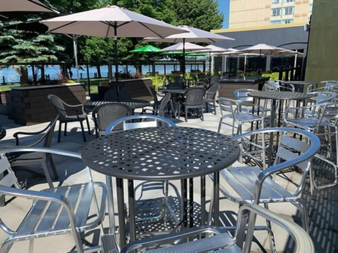 Food & Drinks 4, Delta Hotels by Marriott Sault Ste. Marie Waterfront, Algoma