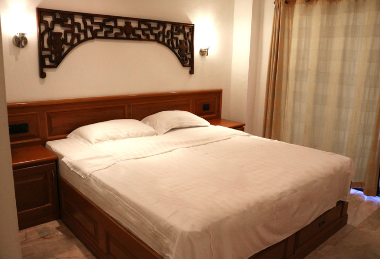 Bedroom 2, Max Residence, Pattaya