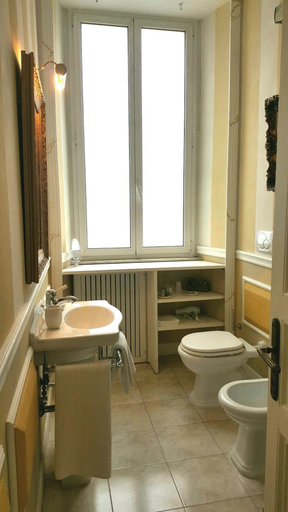 Bathroom 3, Paola A Trastevere, Roma