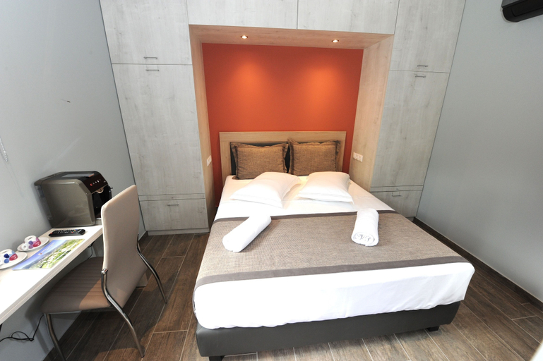 Bedroom 4, Castle View Bungalows, Peloponnese