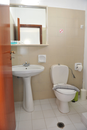 Bathroom 4, Maritime Hotel Aparts, South Aegean