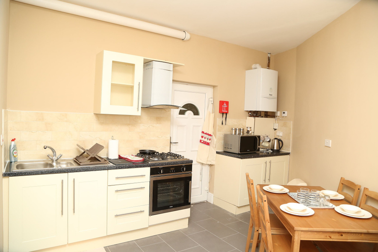 Others 5, Birmingham Central Station Apartment, Birmingham