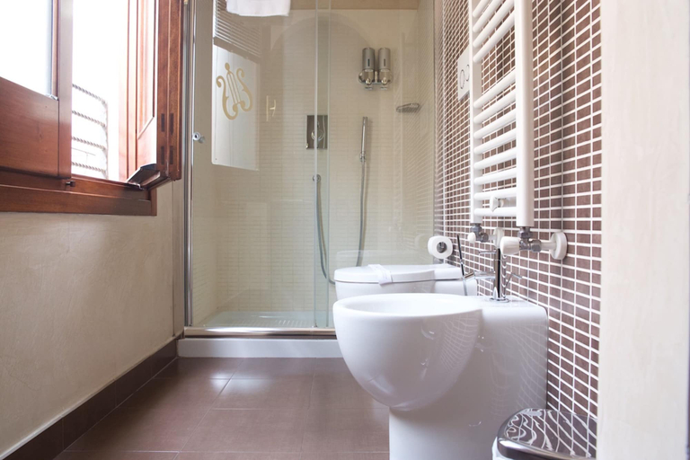Bathroom 5, Apollo Suites, Lecce