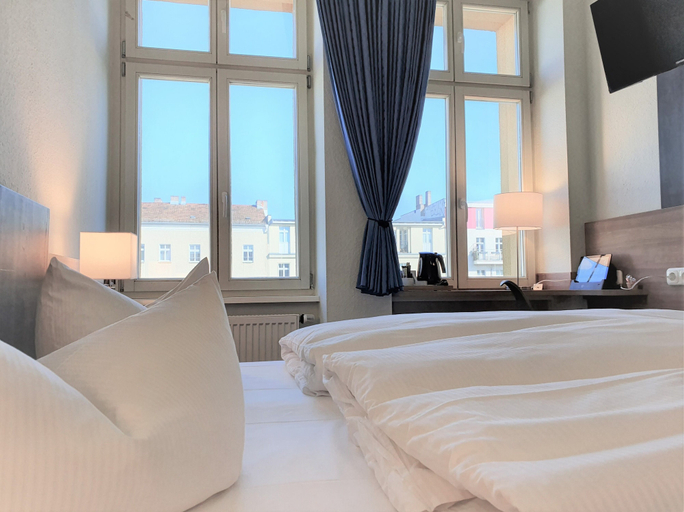 Bedroom 5, Melarose Feng Shui Hotel, Berlin