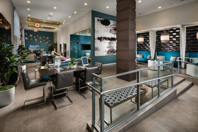 Food & Drinks, Resort Style Suites in Downtown LA, Los Angeles