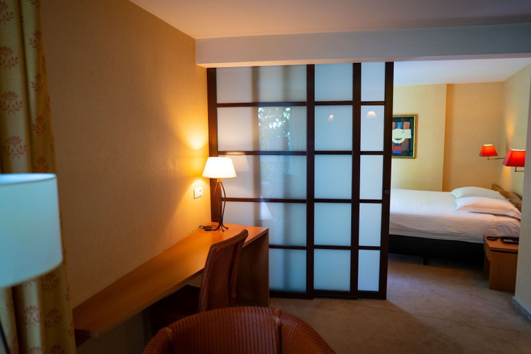 Bedroom 2, Hotel Iris, West-Vlaanderen