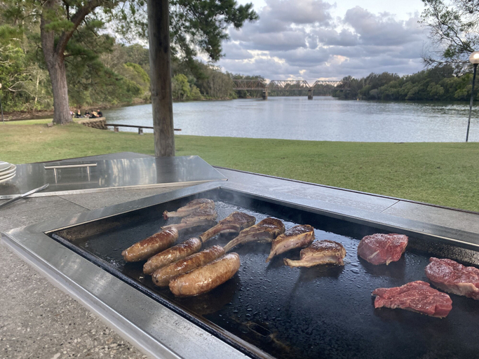 Food & Drinks 4, Bellinger River Tourist Park, Bellingen