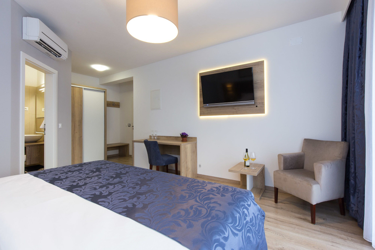 Bedroom 3, B&B Villa Maris, Punat