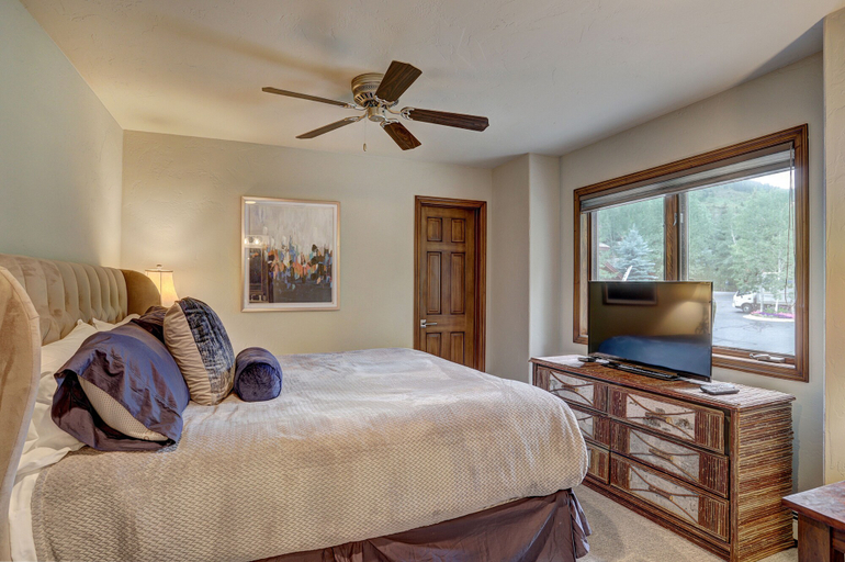 Bedroom 3, Arrowhead Village, Eagle