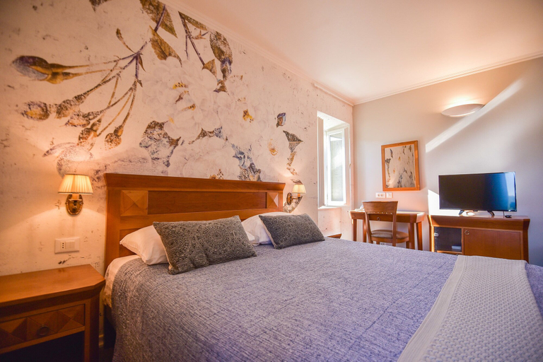 Bedroom 3, Hotel Draga di Lovrana, Lovran