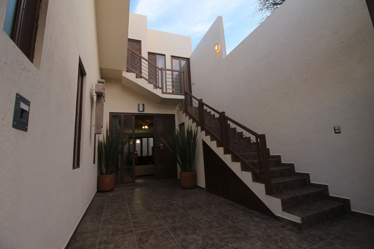 Exterior & Views 2, Casa Allende Rest Loft, Allende