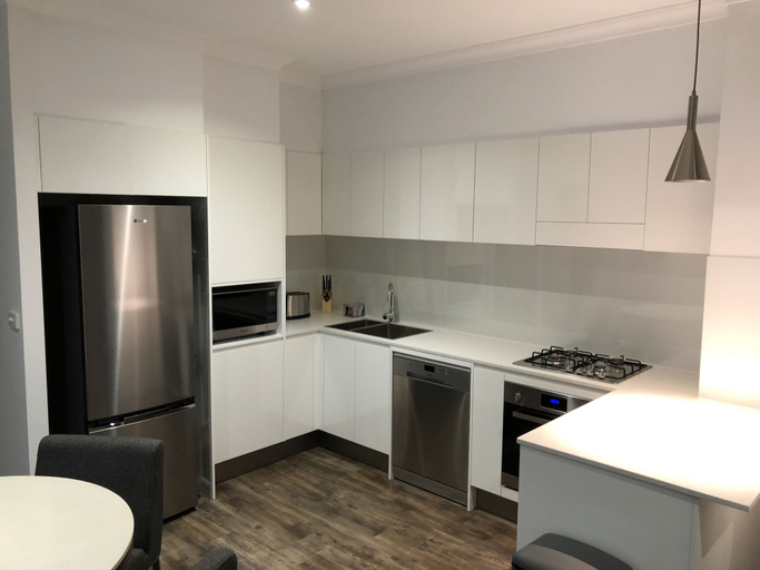Others 5, Nouveau on Young, Newcastle - Throsby