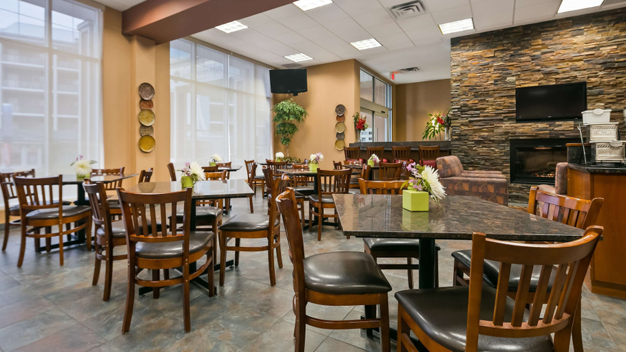 Food & Drinks 5, Best Western Plus Chateau Inn Sylvan Lake, Division No. 8