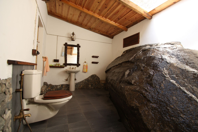 Bathroom 5, Soulitude by the Riverside, Nainital