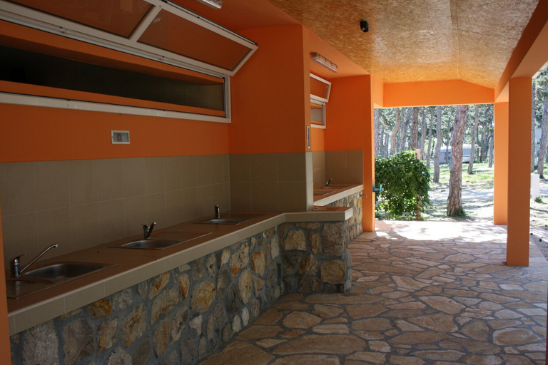 Bathroom 4, Kamp Planik- Campsite, Ražanac