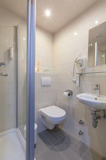 Bathroom 5, Hotel am Fjord, Flensburg