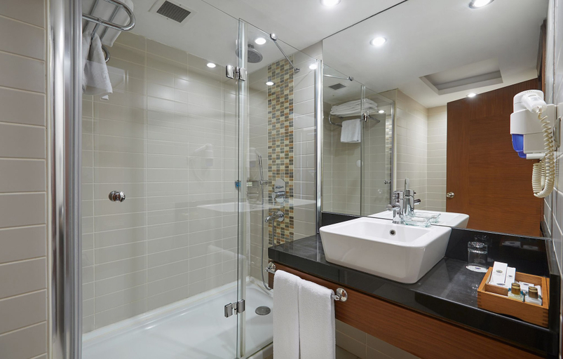 Bathroom 3, Kordon Hotel Pasaport, Konak