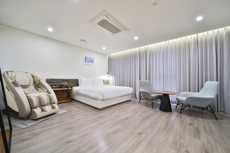 Bedroom 10