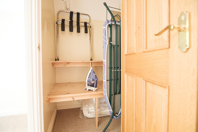 Bathroom 3, Mill Lodge Brecon Beacons, Monmouthshire