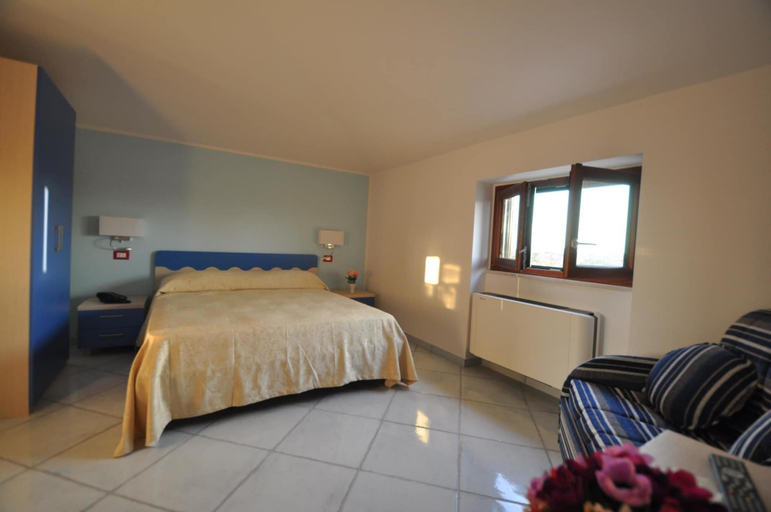 Bedroom 2, Victoria Resort, Salerno