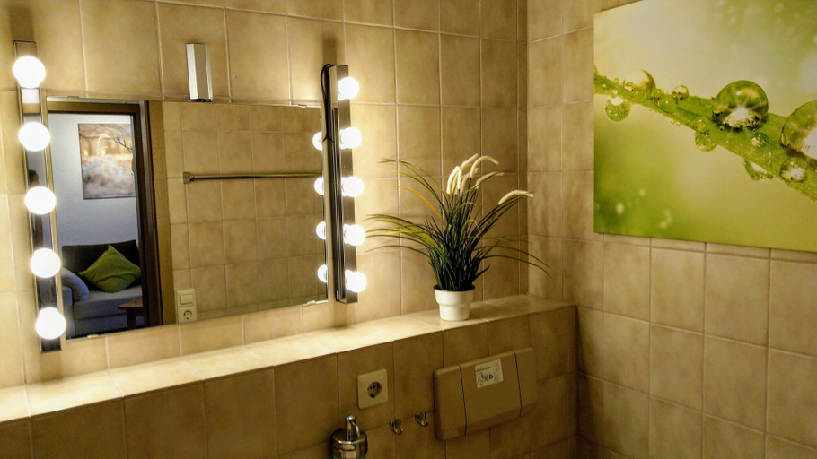 Bathroom 4, Residenz Schauinsland, Lörrach