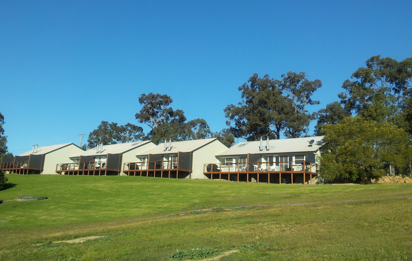 Exterior & Views 2, Wine Country Villas, Cessnock