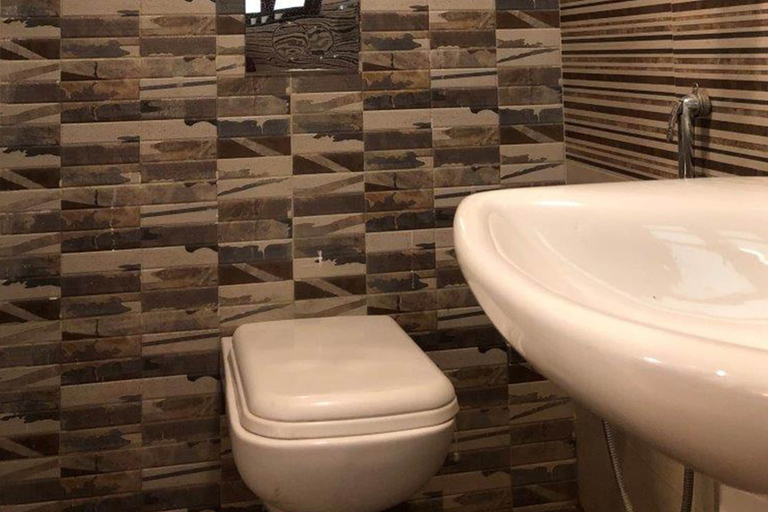 Bathroom 4, Tara Art House, Bagmati