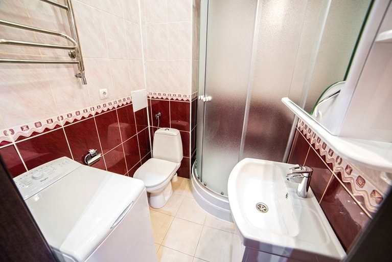 Bathroom, Apartment Mitskevicha 5a, L'vivs'ka