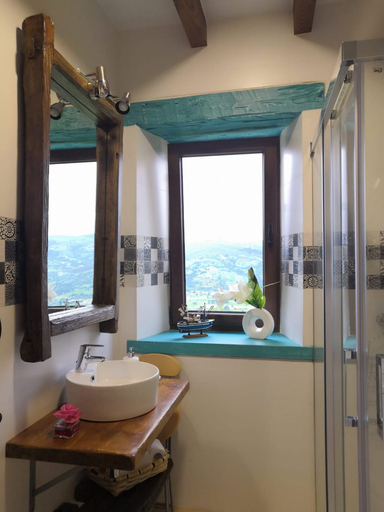 Bathroom 3, Casa Rural Costalisa, Cantabria