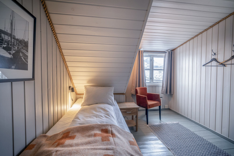 Bedroom 3, Nyvågar Rorbuhotell - by Classic Norway Hotels, Vågan