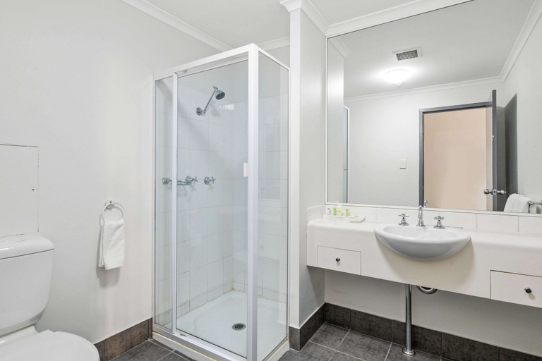 Others 5, Quality Apartments Camperdown, Sydney