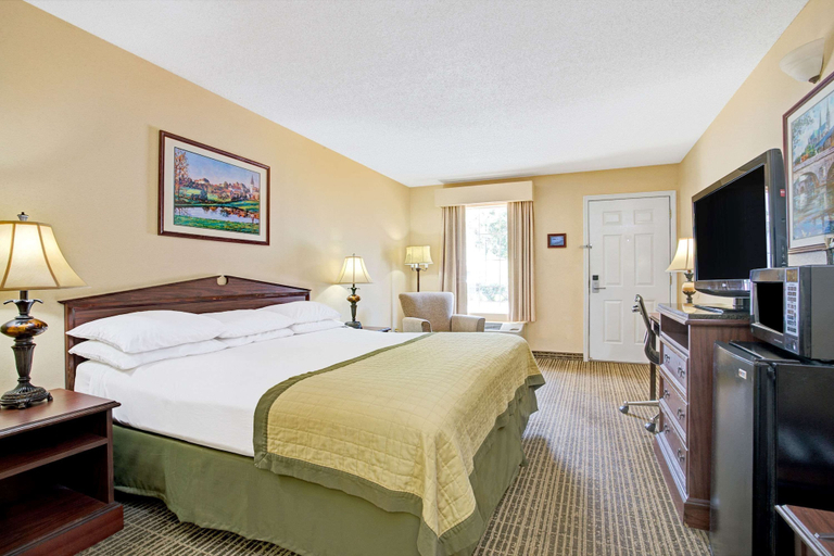 Bedroom 3, Baymont by Wyndham Smithfield, Johnston