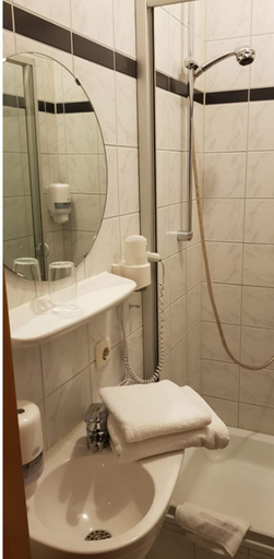 Bathroom 5, Gasthof Frankenstuben, Haßberge