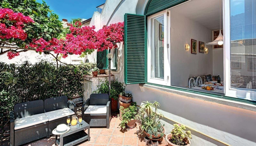 Exterior & Views, Villetta Caprile, Napoli