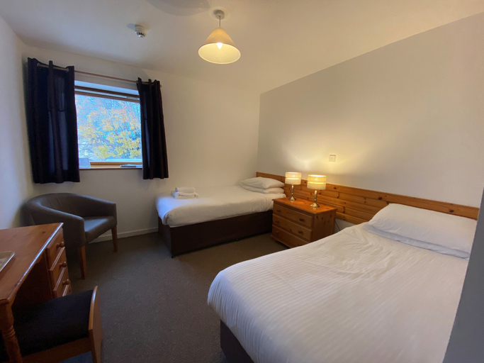 Bedroom 4, Smithton Hotel, Highland