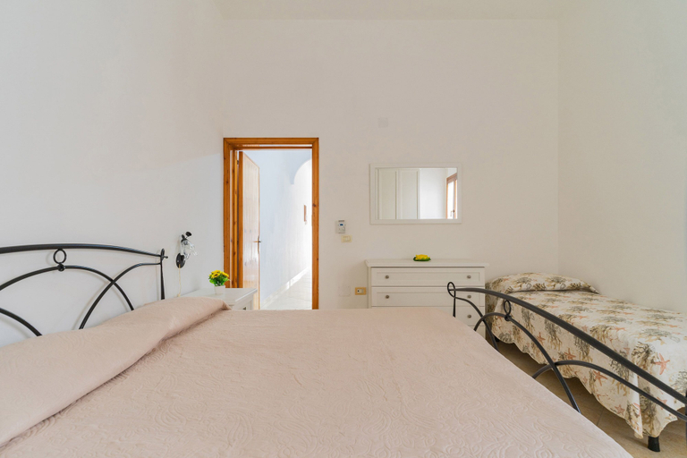 Room 3, 2802 Soleado Apartments - Bilo Vita by Barbarhouse, Lecce
