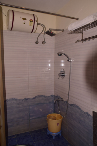 Bathroom 5, Jem Valley, Dindigul