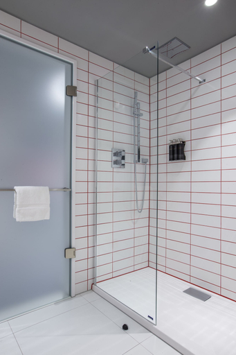 Bathroom 4, Radisson RED Glasgow, Glasgow
