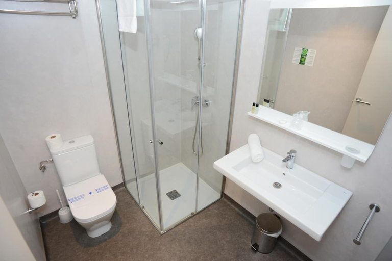Bathroom 4, Hotel L´Escala Centre, Girona