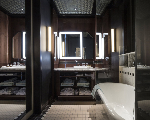 Bathroom 4, Les Bains Paris, Paris