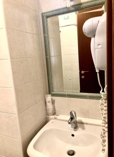 Bathroom, Hotel Europa, Perugia