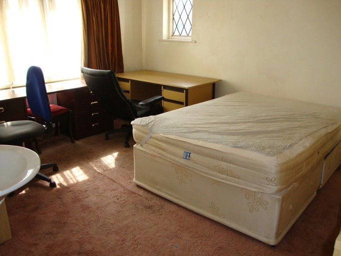 Bedroom 2, Draycott Guest House, London