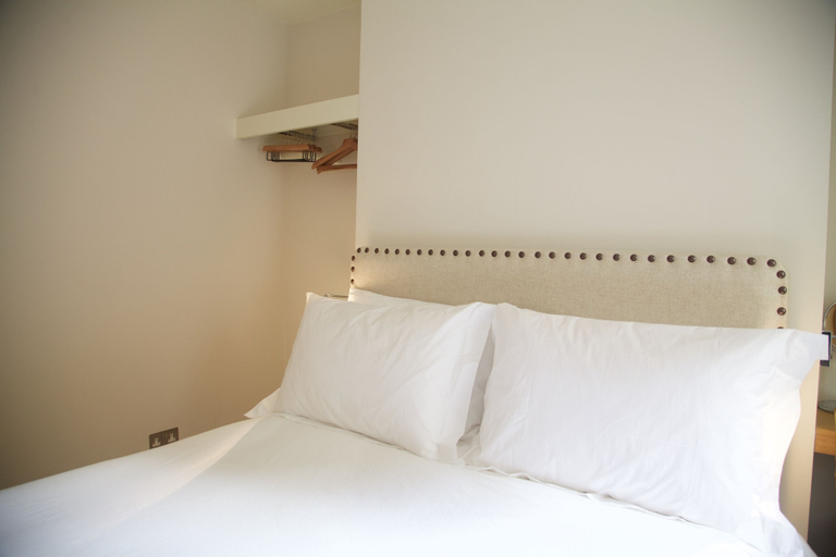 Bedroom 3, 1 Bedroom Apartment near Kings Road, London