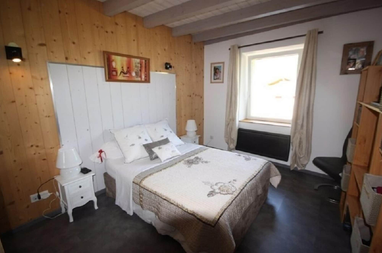 Bedroom 4, La Pause en Bugey, Ain