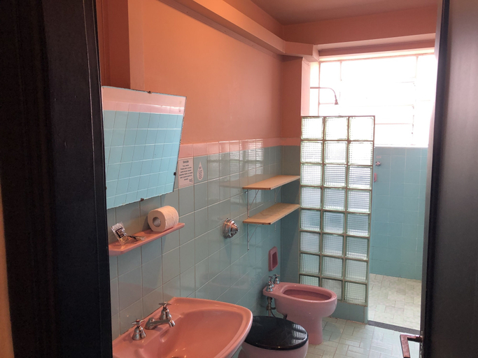 Bathroom 3, Hotel SanThiago, Poços de Caldas