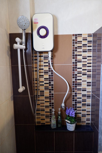 Bathroom 3, Khao Sok Nature Place, Phanom