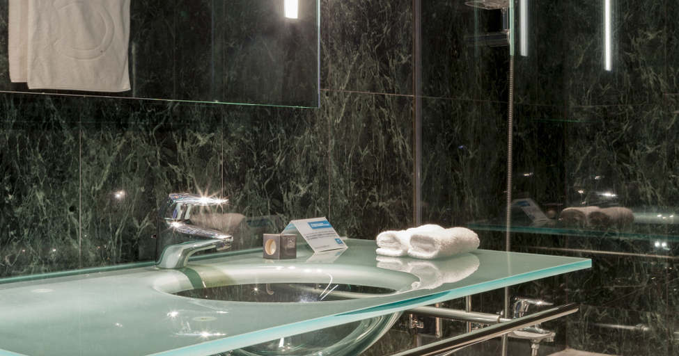 Bathroom 4, AC Hotel Elda by Marriott, Alicante